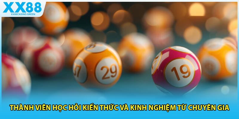 Thành viên học hỏi kiến thức và kinh nghiệm từ chuyên gia